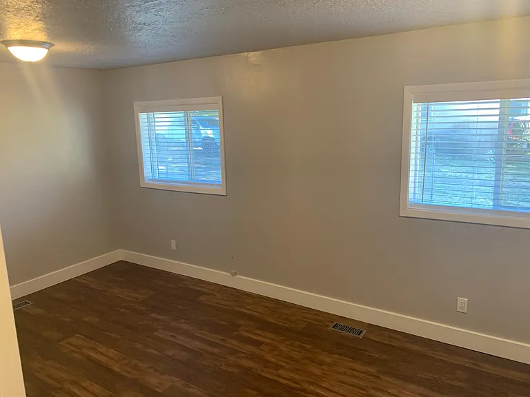 10050 NE Wygant St — Photo 23