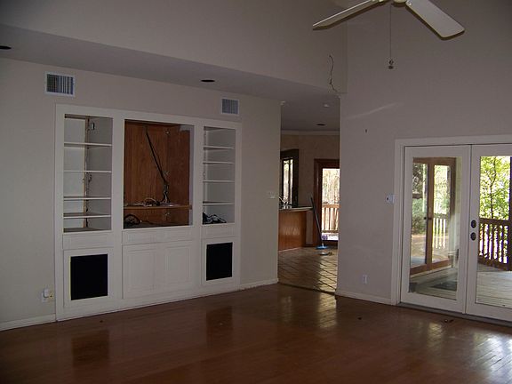 5th image of 106 Tuscarora Trl