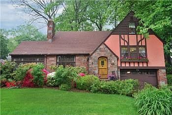 1st image of 33 Colony Dr E