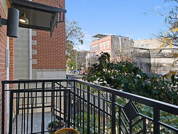 4th image of 1336 N Dean St #1