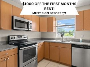 2874 Somerset Park Dr APT 201, Tampa, FL 33613