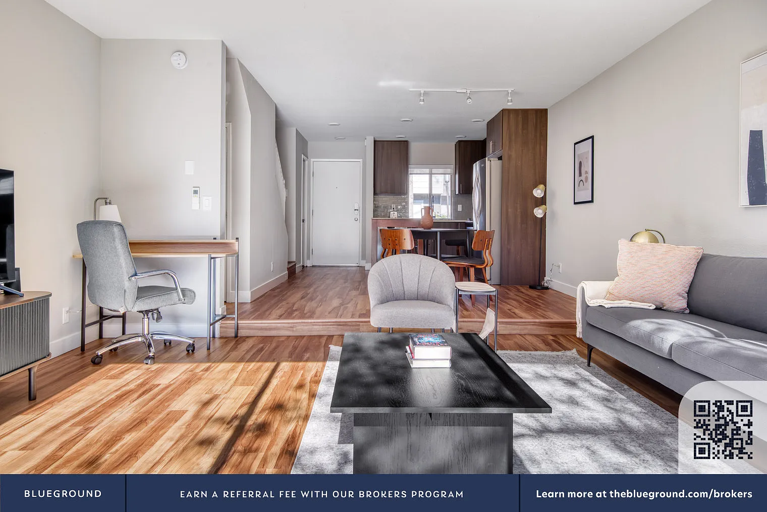 2 bed, 2.5 bath, 1080 sqft, $4,900 — Photo 3