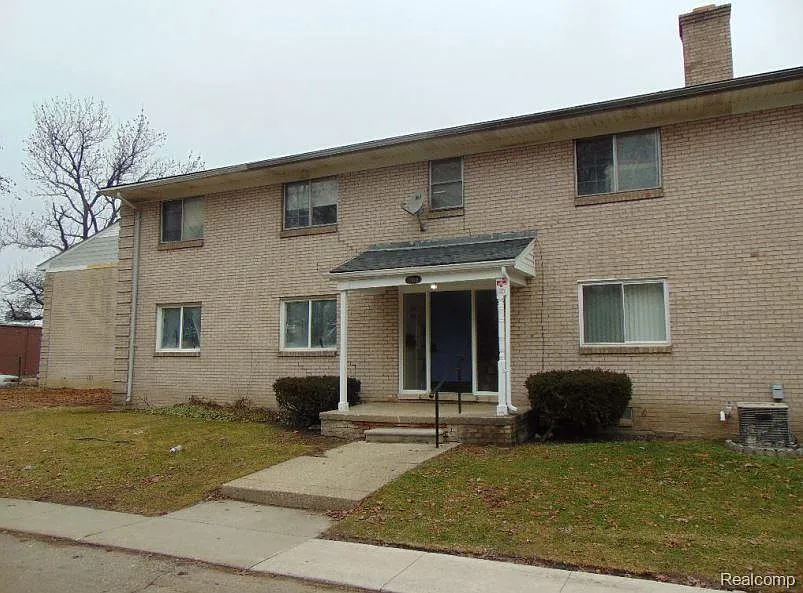 22108 Dante St APT 216 photo 1