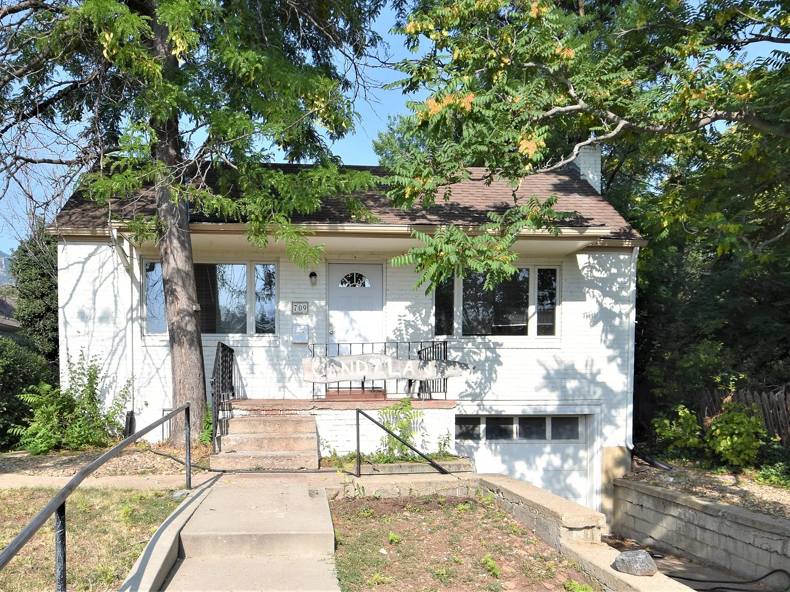 6 bed, 2134 sqft, $11,910 — Photo 2