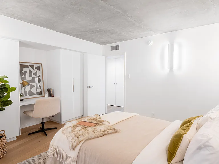 4337 Marina City Dr #137E — Photo 13