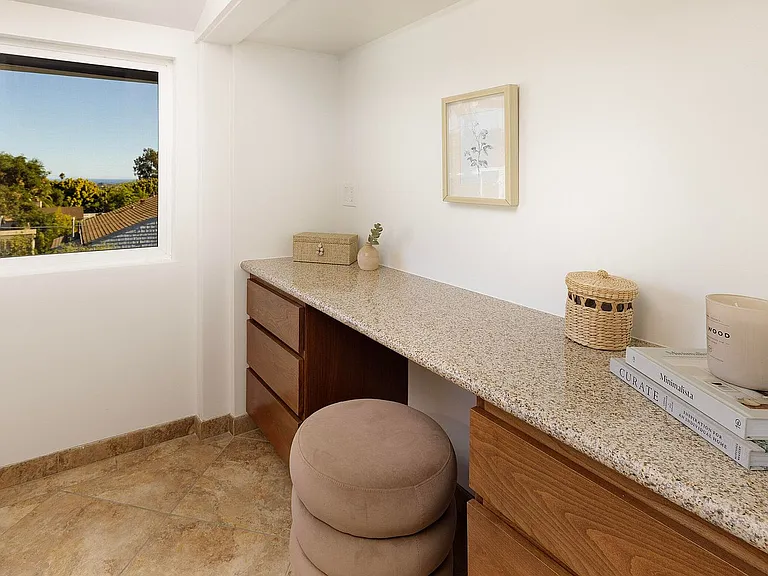 426 E Valerio St — Photo 19