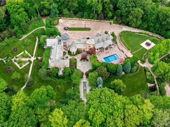8900 Eagle Rd, Kirtland, OH 44094