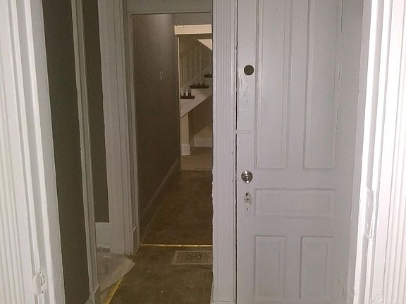 3rd image of 1734 Kinney Ave