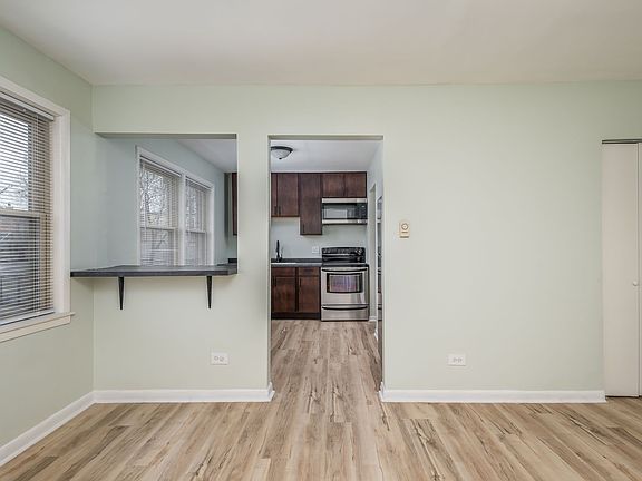 3rd image of 6612 S Saint Lawrence Ave