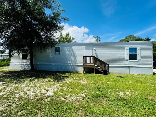 1001 NE 2nd St, Carrabelle, FL 32322