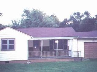 828 McManus Rd NW, Leavittsburg, OH 44430