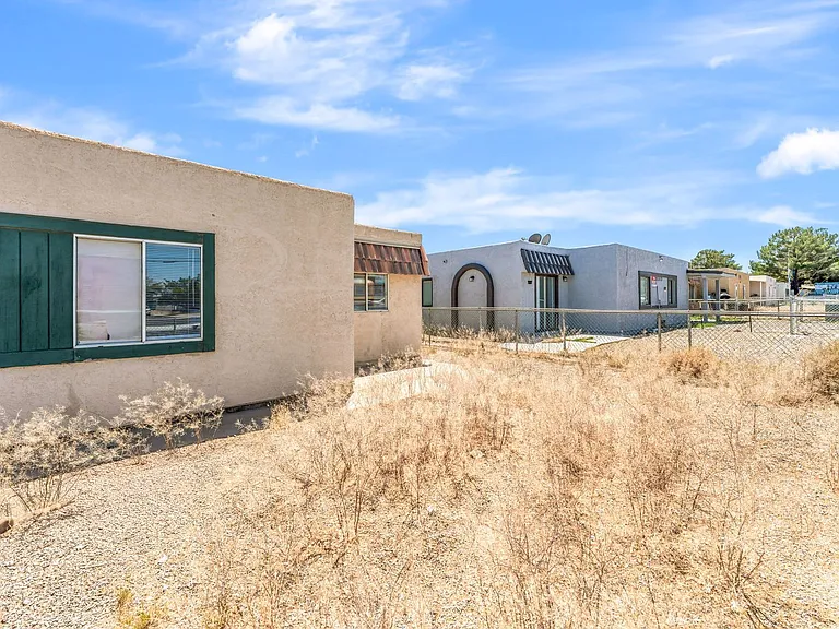 5309 W Cheyenne Ave — Photo 2