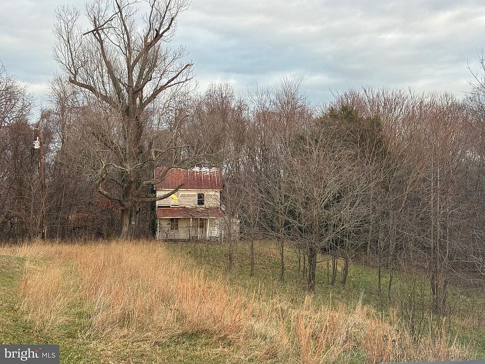 1st image of 8490 Mackall Rd