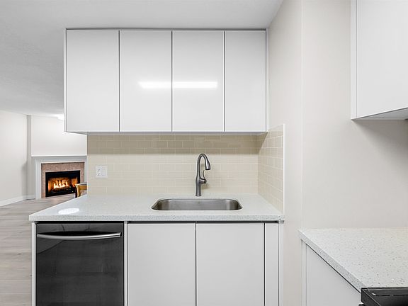 4th image of 3668 Rae Ave #206