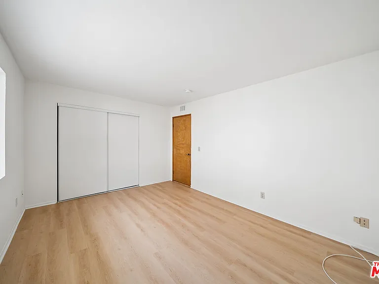 11924 Mayfield Ave #2 — Photo 9