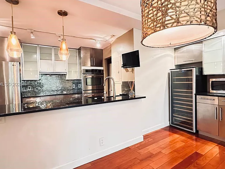 900 River Reach Dr #404 — Photo 3