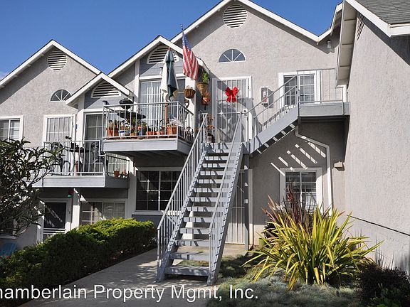 2nd image of 122 S Clementine St APT 1C