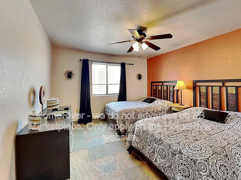 2470 Huntington Dr — Photo 13