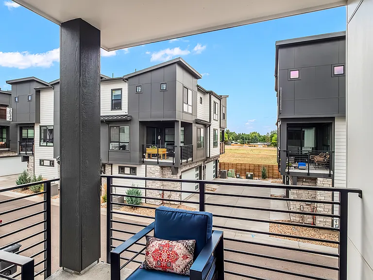2042 S Holly St #1 — Photo 9