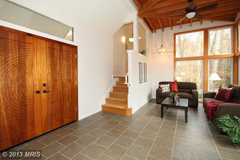 1st image of 3725 Linda Ln