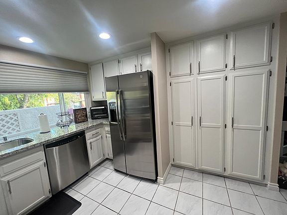 4th image of 10610 Monaco Ct