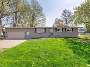 502 NW 9th Ave, Aledo, IL 61231