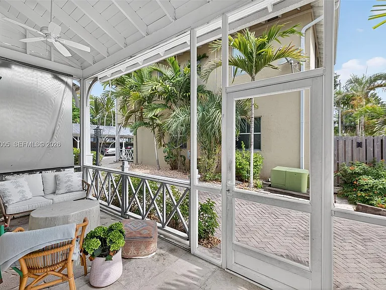 1214 W Las Olas Blvd — Photo 4