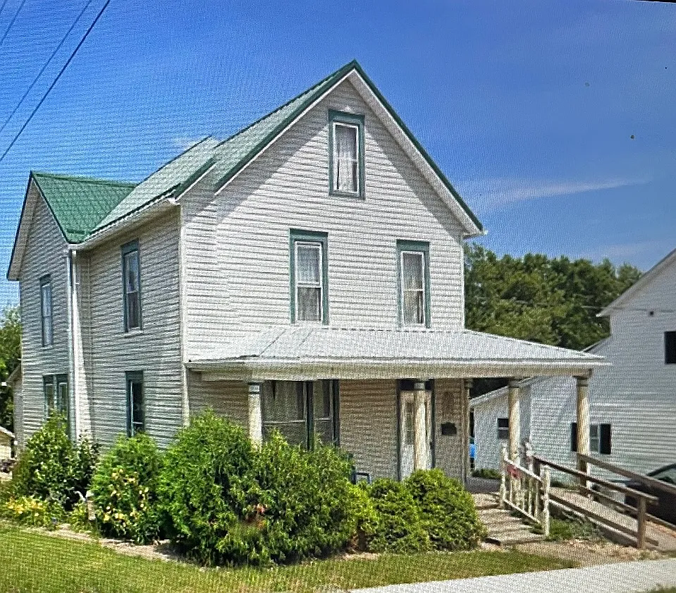 1 bed, $695 — Photo 1