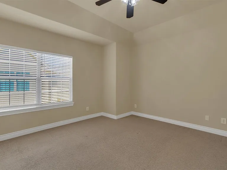 9006 Lakes At 610 Dr — Photo 23