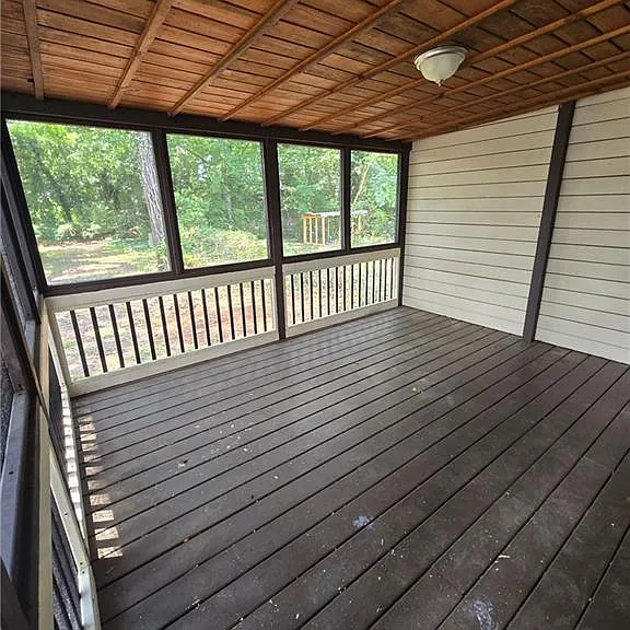 5041 Ash St — Photo 3