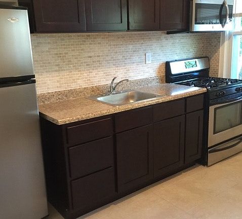 5th image of 171 Linden St #1