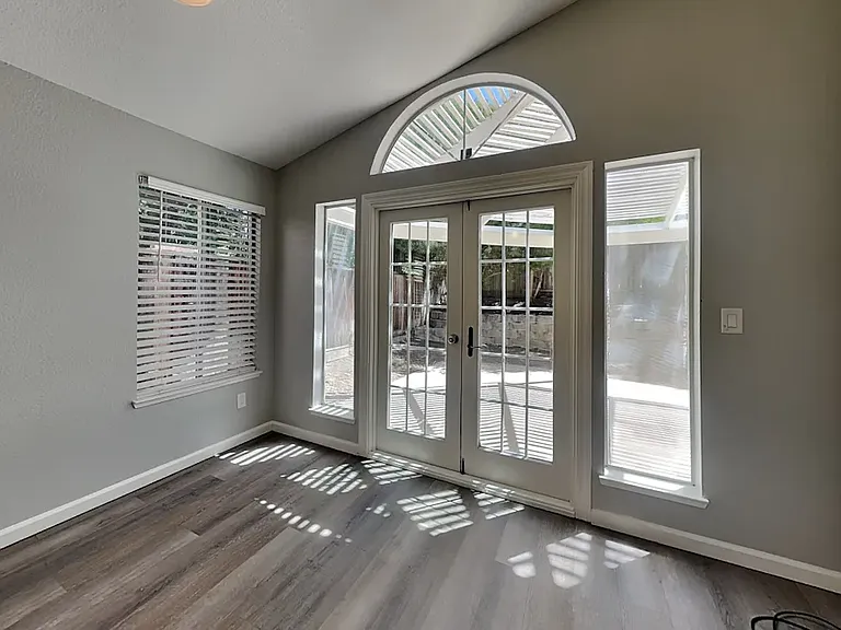 4305 Elk Dr — Photo 5