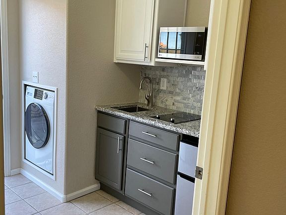 5th image of 13960 Driftwood Dr Unit B