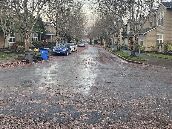 2nd image of 5904 NE 35th Cir