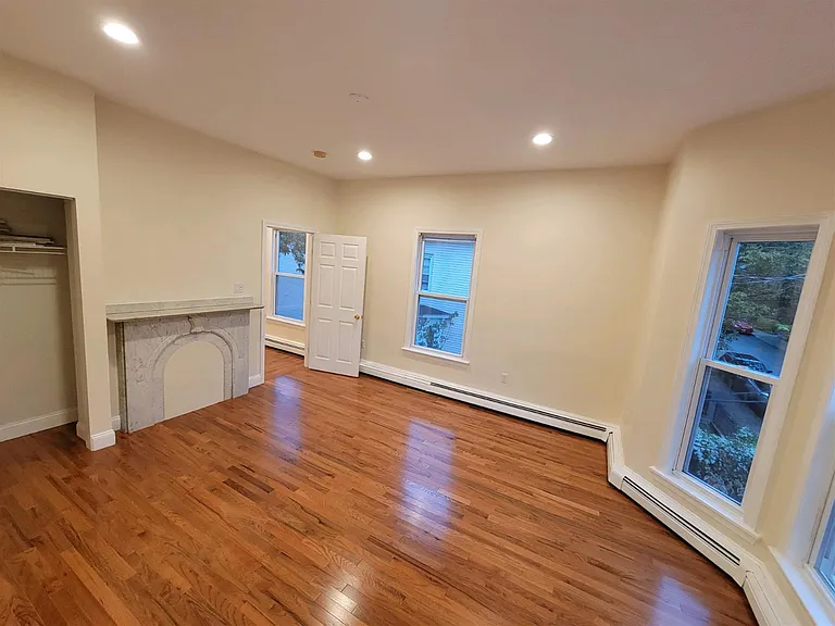 23 Tufts St #1 — Photo 9