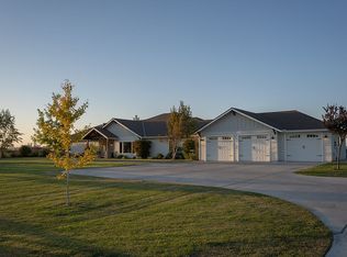 1660A Avenue 392, Kingsburg, CA 93631