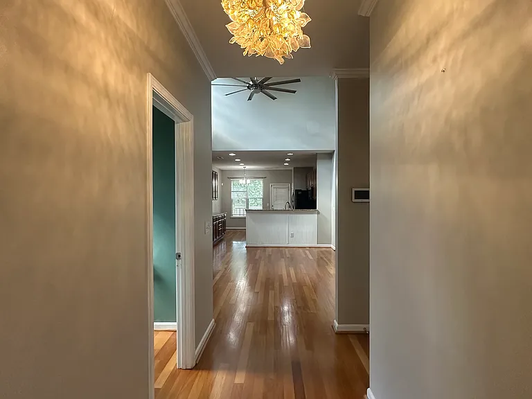 258 Killarney Trl — Photo 2
