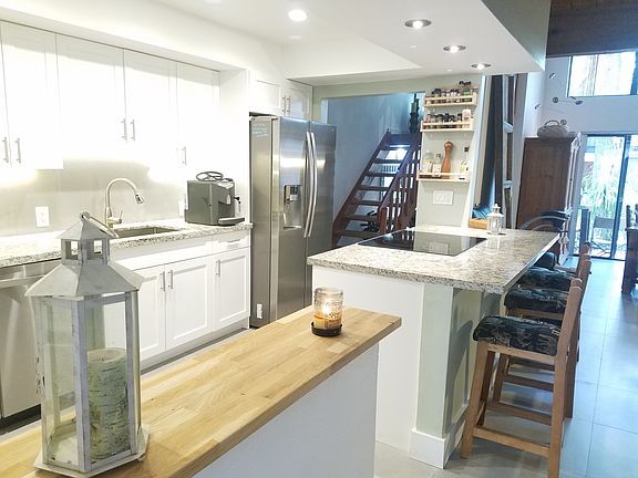 2nd image of 19452 NE 26th Ave APT 33C