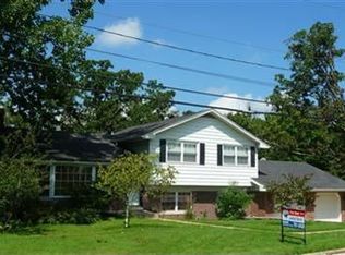 1426 Green Berry Rd, Jefferson City, MO 65101