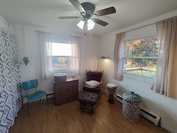 small bedroom or office