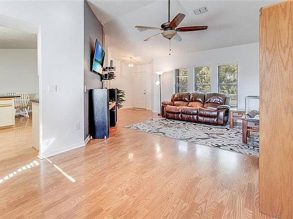 4th image of 10209 Barker Ave