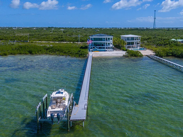 528 Bay Shore Dr — Photo 82