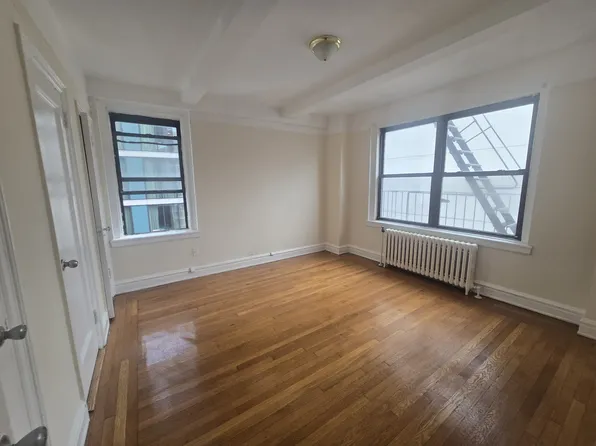 455 West 34th Street image 1 of 8