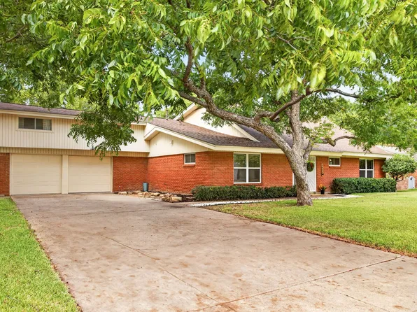 3608 Wooten Dr, Fort Worth, TX 76133