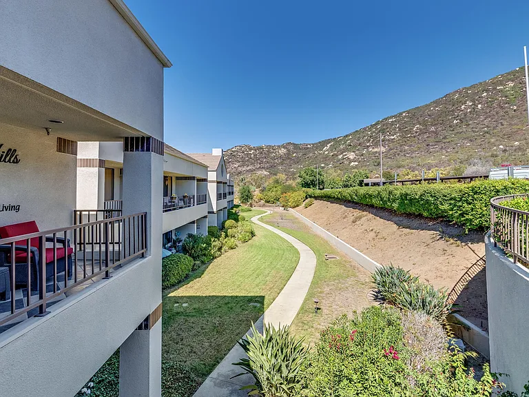 Legacy Hills at Poway 55+ — Photo 47