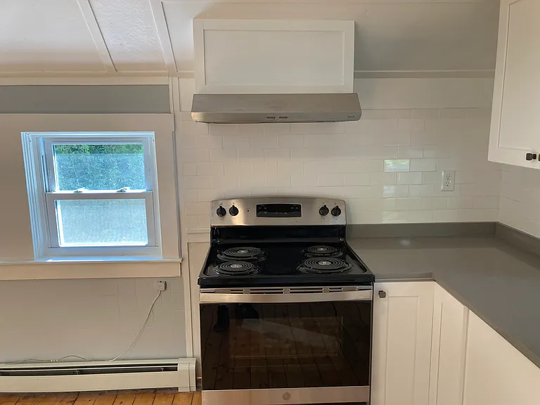 36 Tucker Ave #B — Photo 3