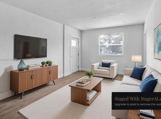 975 NW 134th St, North Miami, FL 33168