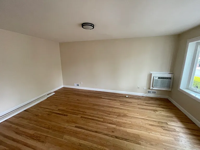 1532 Ohm Ave #1 — Photo 3