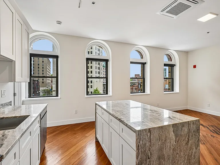 Lauderdale Lofts — Photo 7