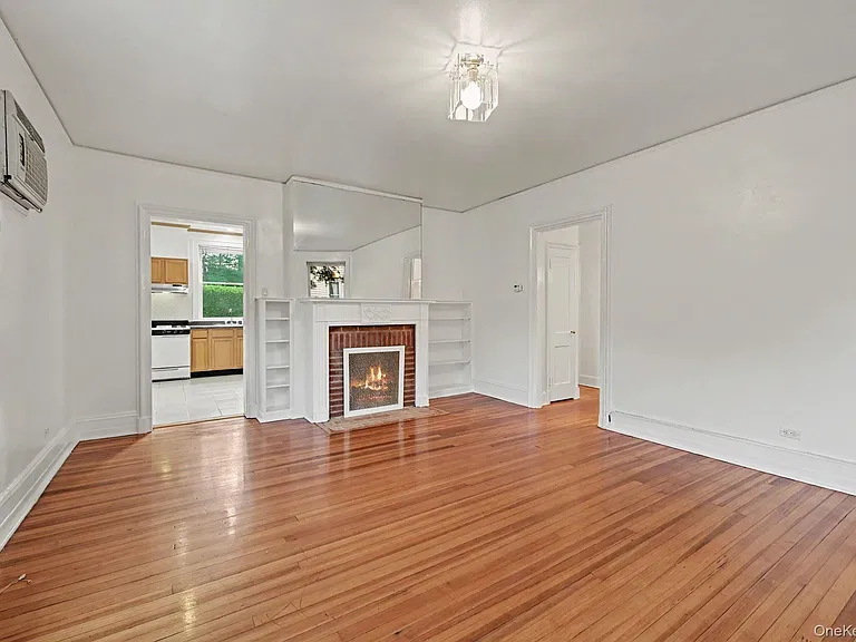 242 Mayflower Ave #1 — Photo 6